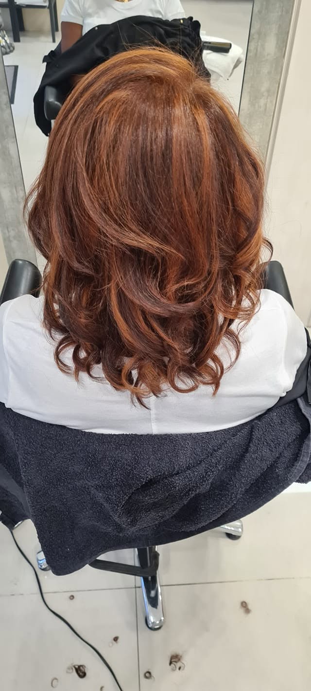 Couleur naturelle, reflets et brillance